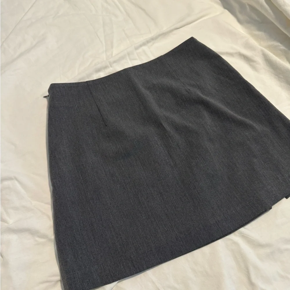 Sold - Picture 3 of 4